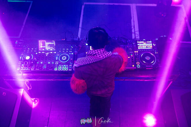 Photo by Chai Wolfess